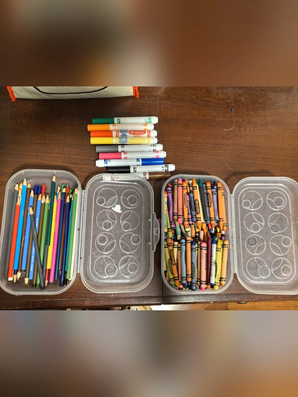 Crayola Art Supply Bundle – Colored Pencils, Crayons & Markers